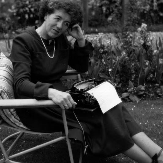 Enid Blyton | Miss Brooks Loves Books